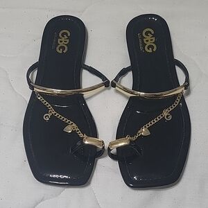GBG Los Angeles Black Patent Thong Sandals with Gold Chain Accents" LIKE NEW"